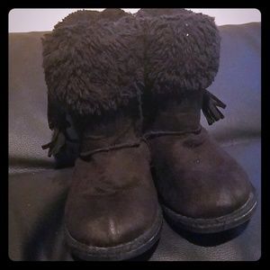Black boots for toddlers